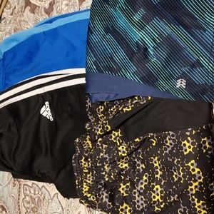 😺4/$25.  4 pair Boys pants & shorts